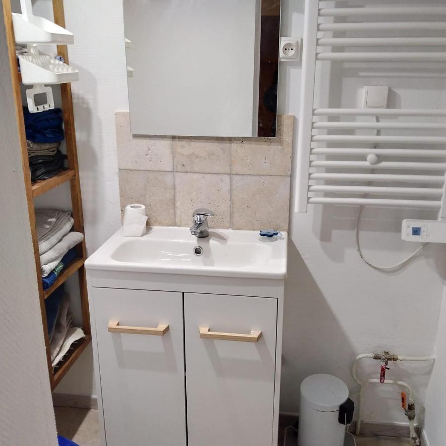 Maisonnette De Charme Climatisee La Machine Екстер'єр фото
